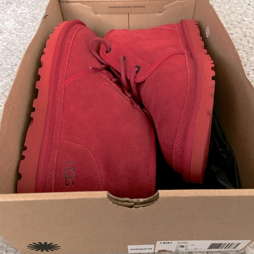 Ugg Neumel size 9